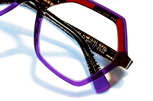 Il modello “147 - COL. 03” degli occhiali Lamarca, appartenente alla collezione “MOSAICO”